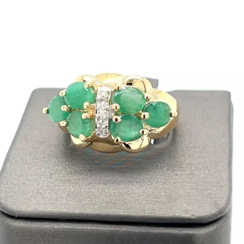 Estate emerald ring 14k yellow gold